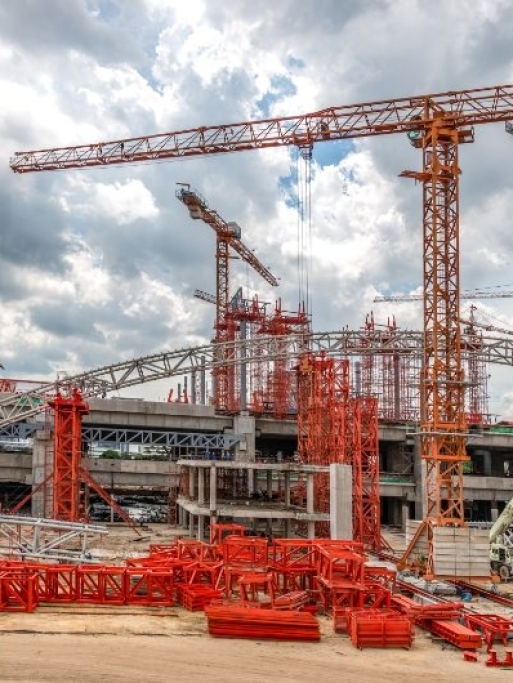 construction-cranes-on-site-skytrain-in-asia-PZY-2